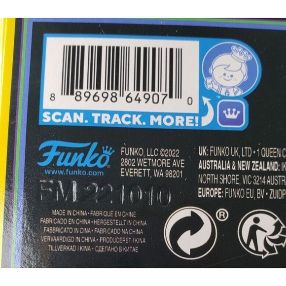 MINT Child's Play Chucky Black Light Funko Pop! Vinyl Figure #315 - Picture 10 of 13